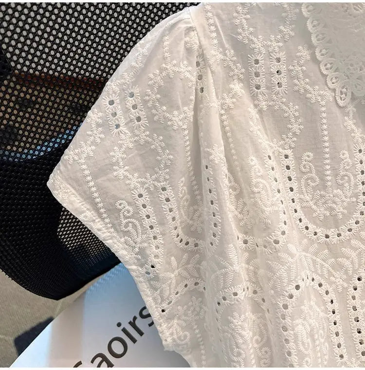 Blusa Bordada Cuello Calado Verano