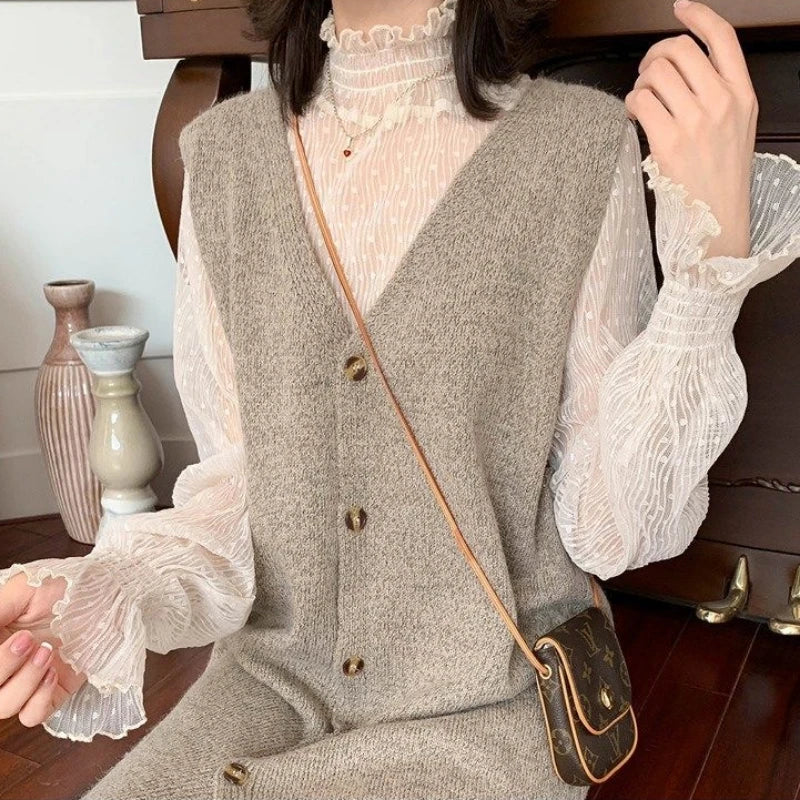 Blusa Malla Transparente Cuello Alto Encaje