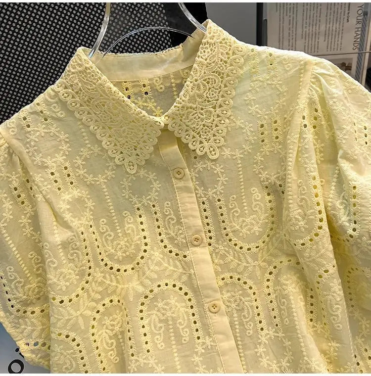 Blusa Bordada Cuello Calado Verano