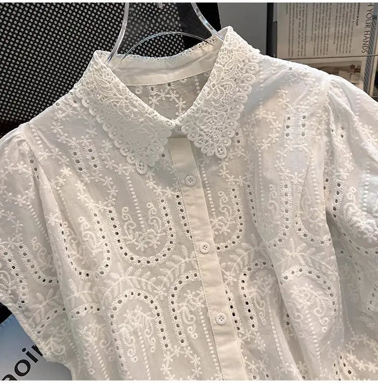 Blusa Bordada Cuello Calado Verano