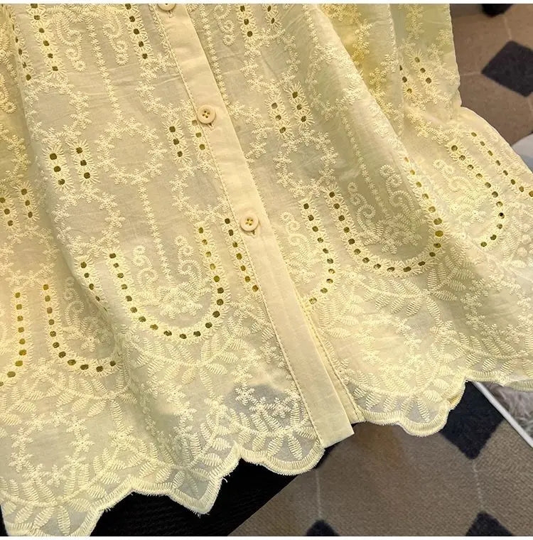 Blusa Bordada Cuello Calado Verano