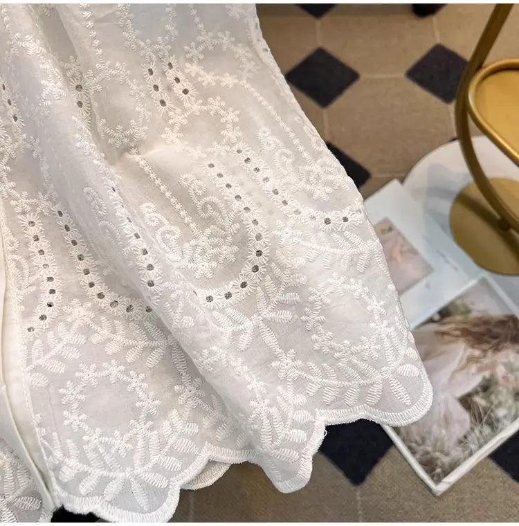 Blusa Bordada Cuello Calado Verano